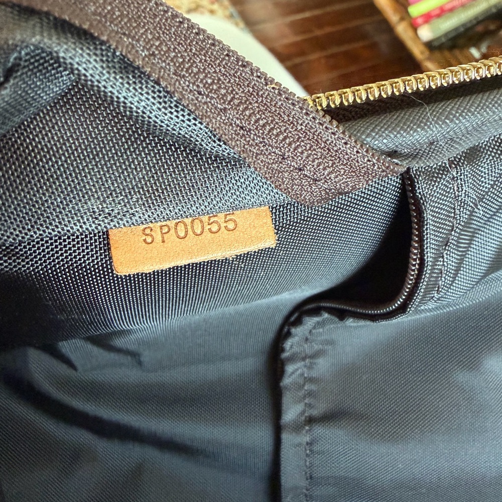 Louis Vuitton Brown Monogram Travel Bag - Picture 8 of 9